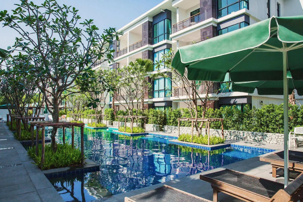 The Title Condo by Tropiclook