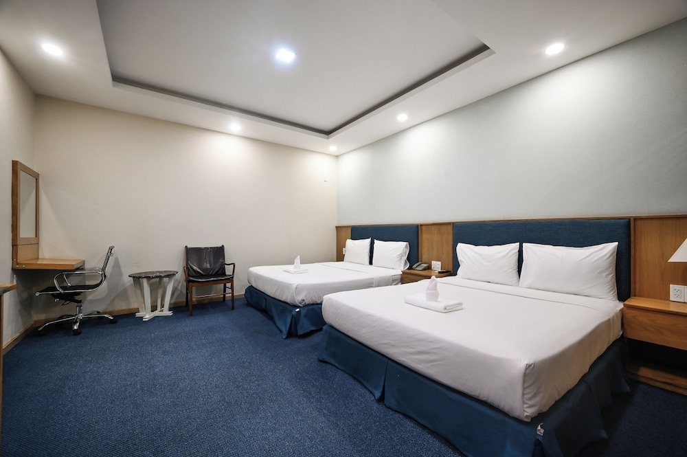 Sunshine Airport Hotel