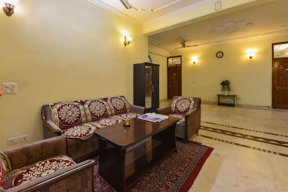 Rose View By OYO Rooms