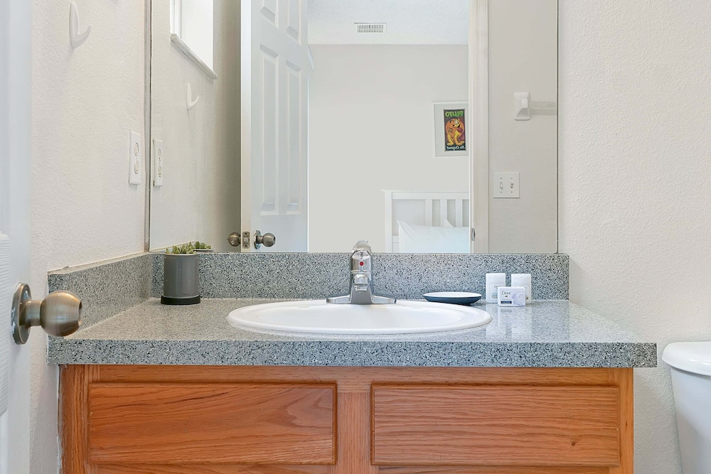 8460 Crystal Cove Loop 3bed