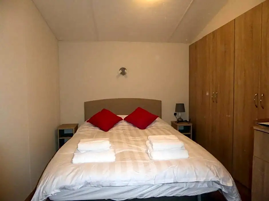 Lewis Lodge