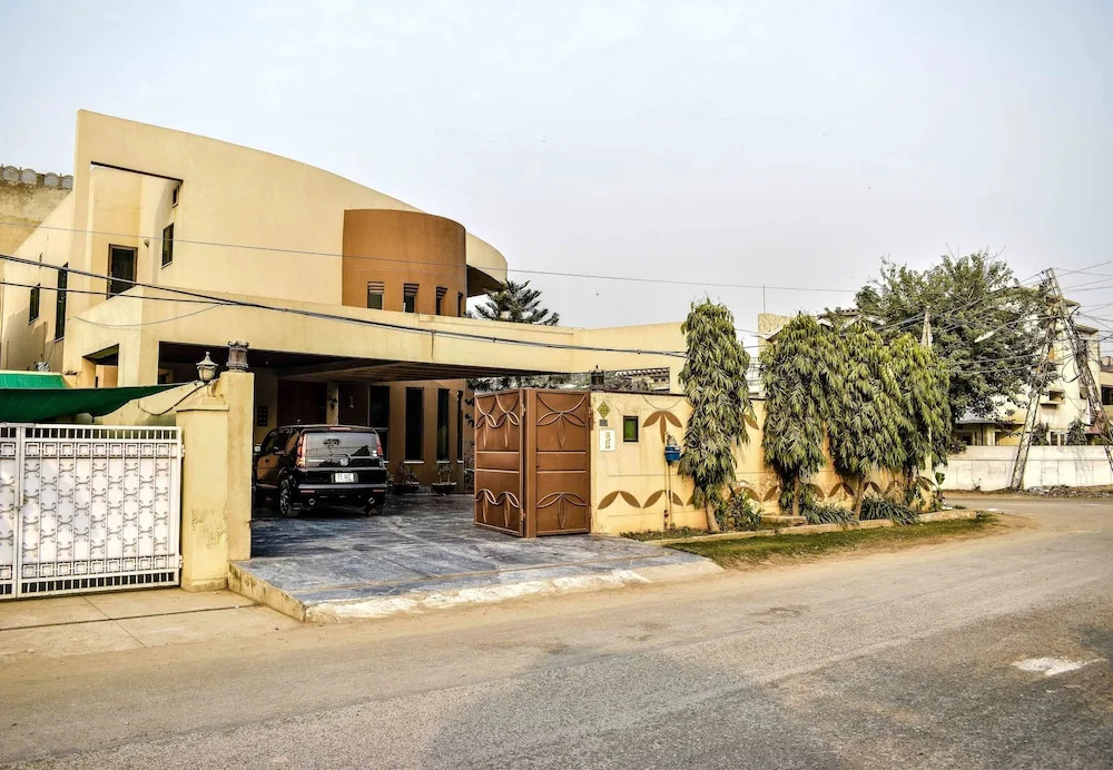 Lahore Home Stay