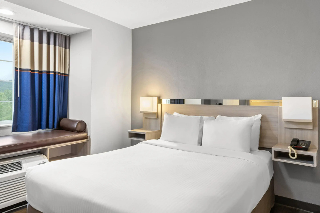 Quality Inn & Suites Nashville - Bellevue