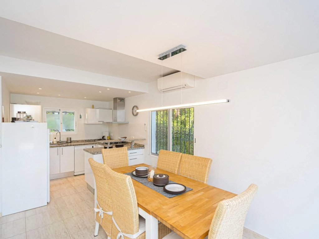 Urbane Holiday Home in Altea With Private Swimming Pool