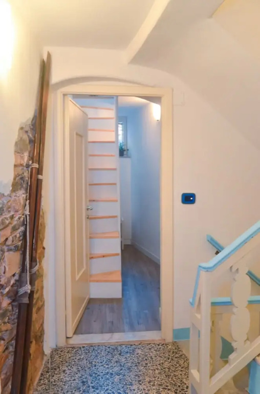 DEMIVIE GUESTHOUSE