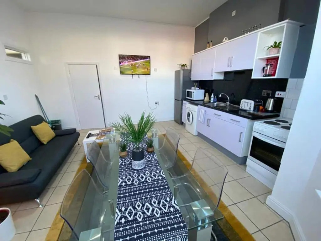 Stunning 1 Bed Spacious Apartment -Central Cardiff