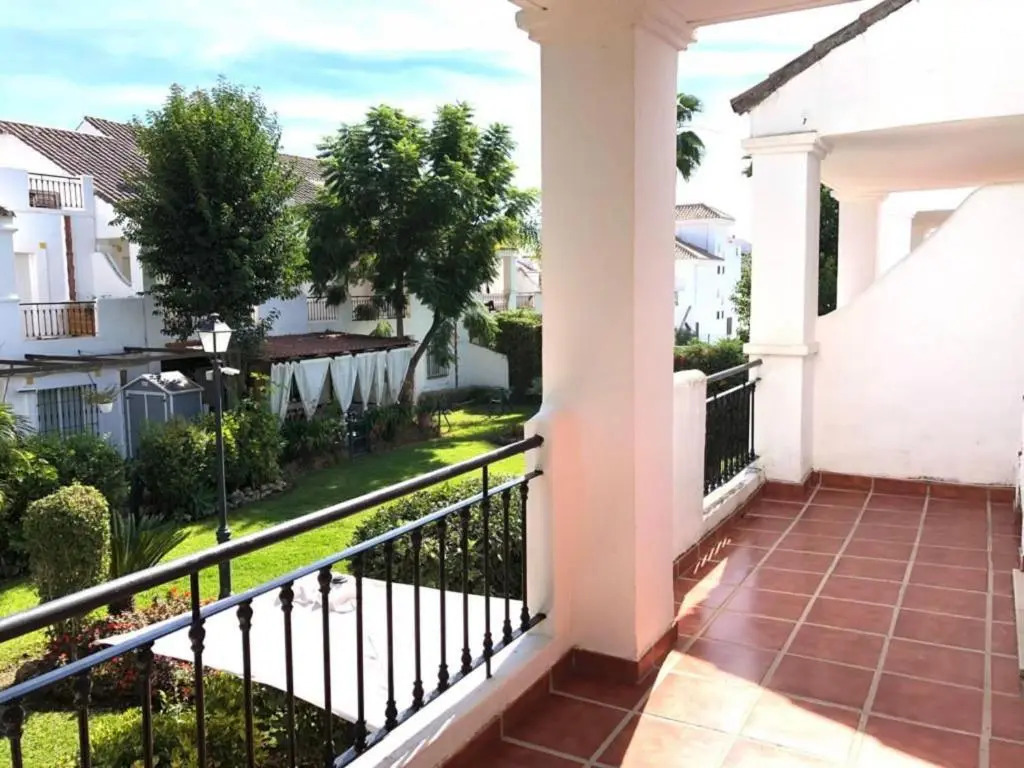 Preciosa casa de 4 habitaciones y 3 baños, Urbanización Los Naranjos, Puerto Banus
