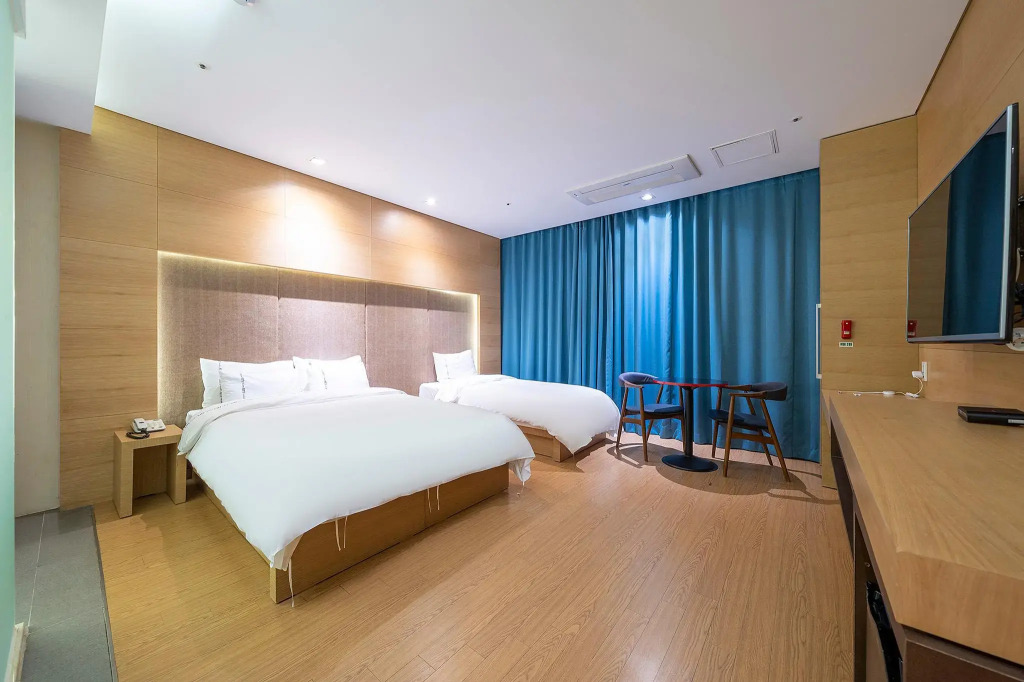 Business Design Hotel LUV