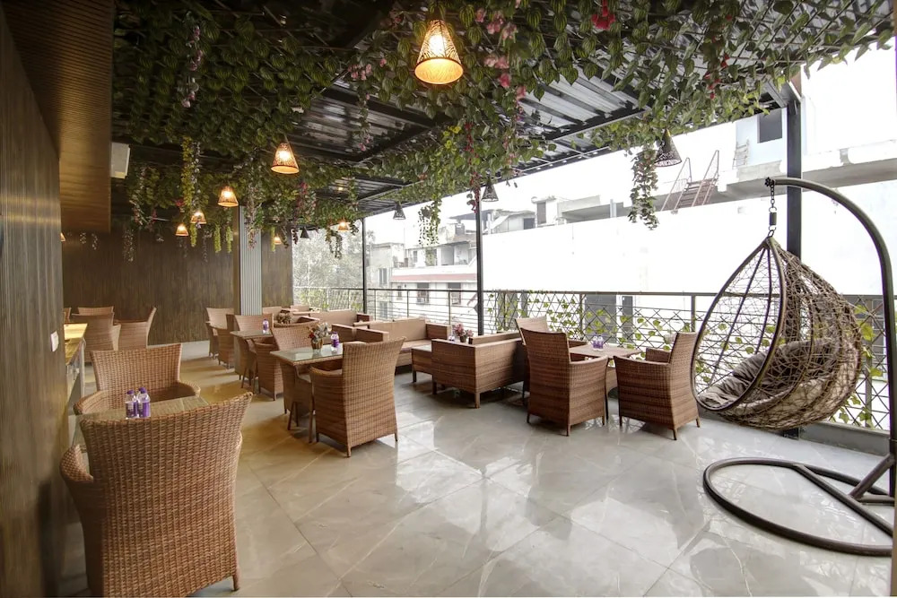The Shanti Plaza - Travelers choice awarded 2025 - New Delhi Railway Station, Paharganj