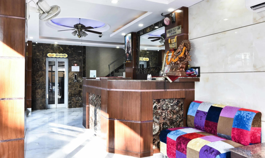Capital O 48270 Hotel Mehar Castle