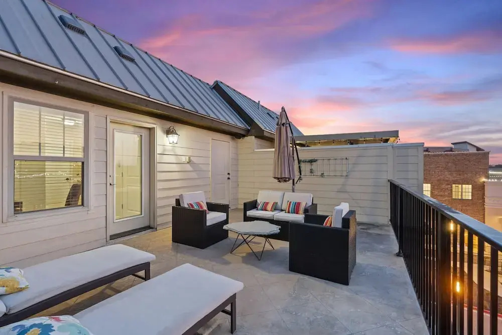 Modern Luxury Townhouse With Private Elevator and Rooftop Terrace