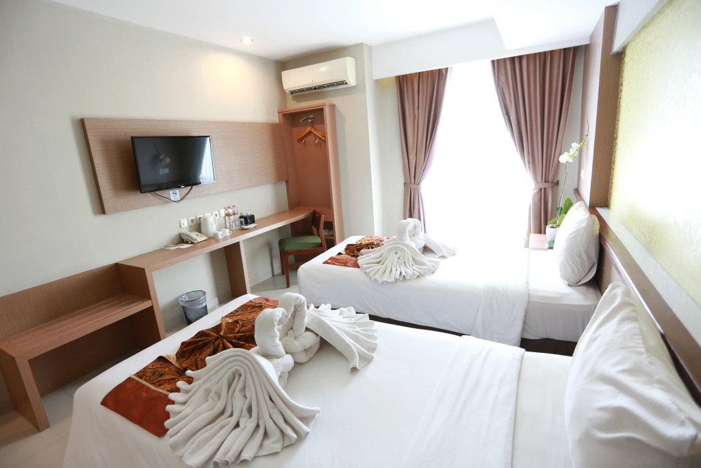 Loji Hotel