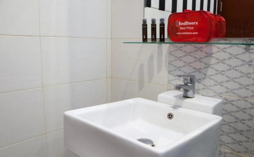 Travelers Inn Bandung