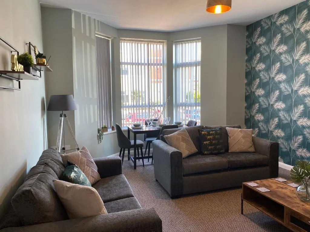 Blackpool Sleepover Apartment 1 Free Parking Sleeps 6