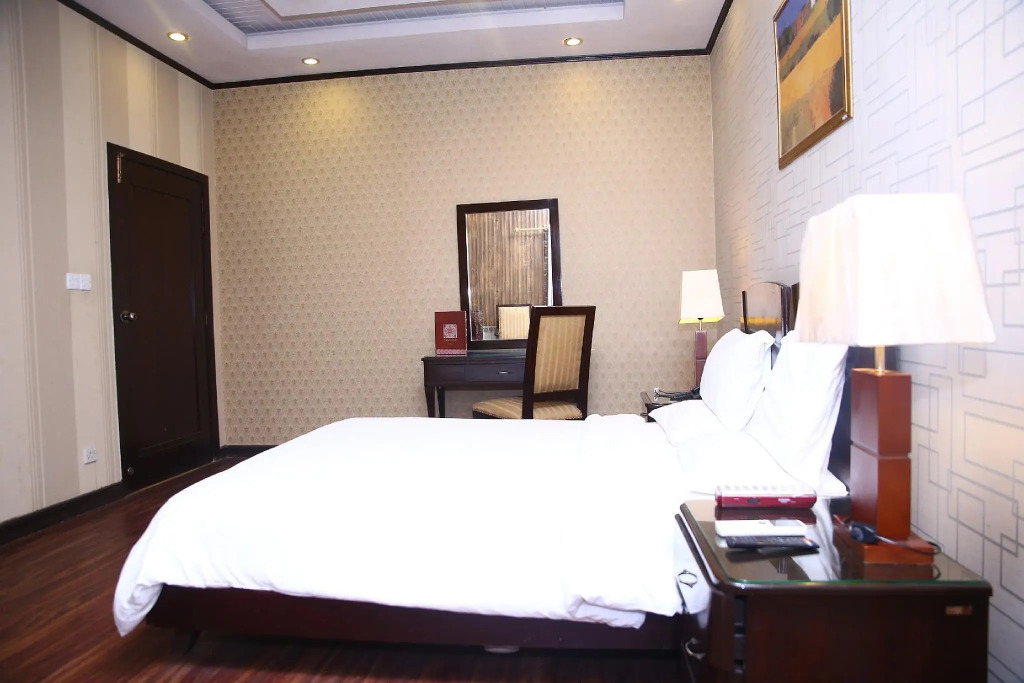 Safari Club 2 Bahria Town