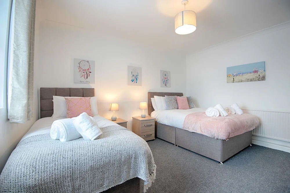 Perfect Swansea Base for Families & Friends