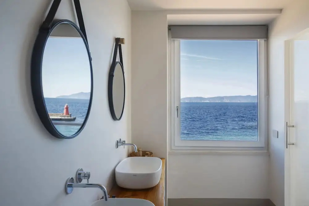 LA GUARDIA Hotel