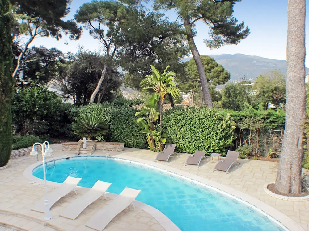 Grande Villa proche Monaco