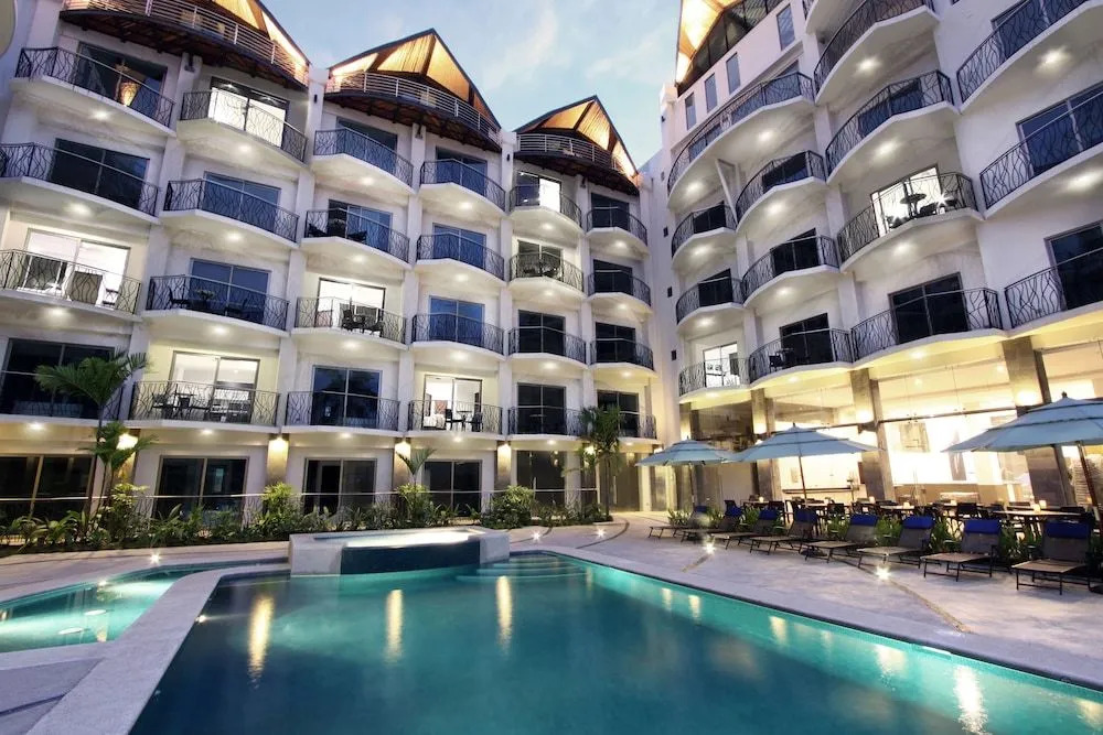 PACIFIC SUITES Boutique Hotel and Bistro