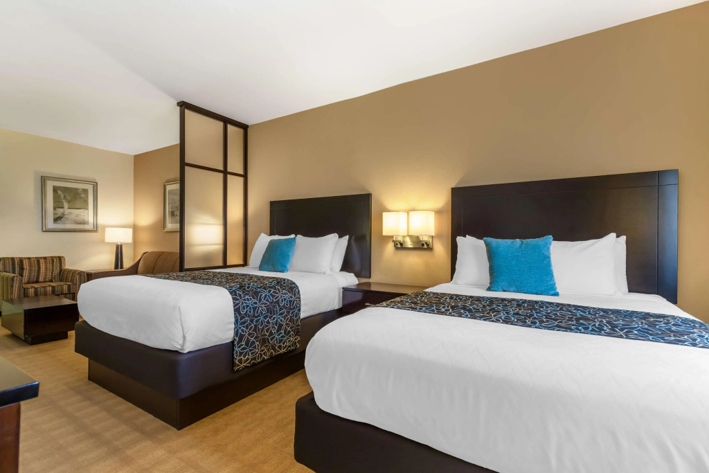 Best Western Plus Lytle Inn and Suites