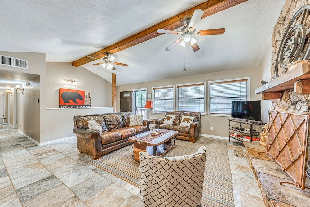 Ruidoso Mountain Home w/ 3 Decks & Grill!