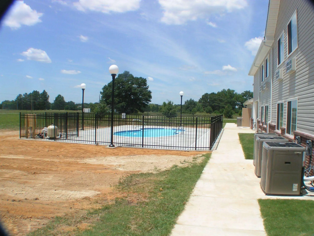 Heritage Inn and Suites