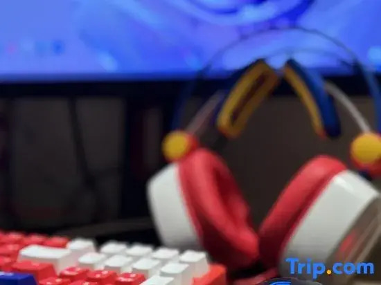 Wanyiba Esports Hotel (Shenzhen Luohu Hongling Metro Station Store)