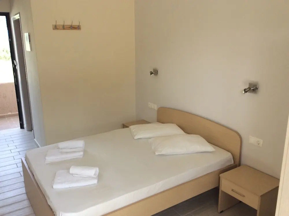Elena Rooms