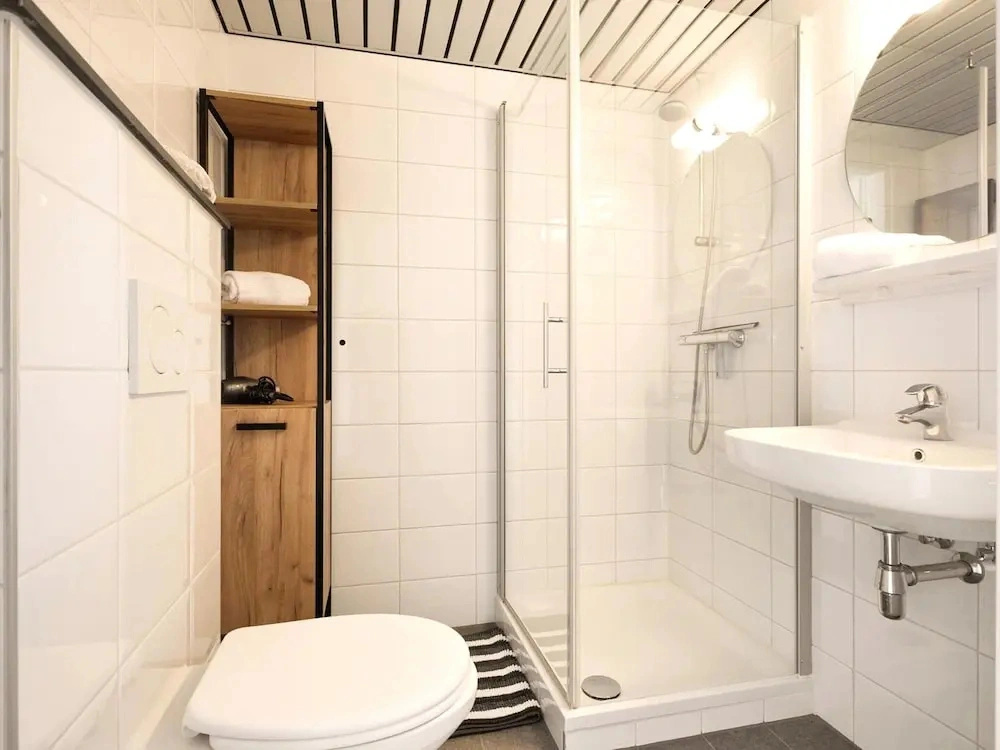 Beautiful Modern Furnished Apartment