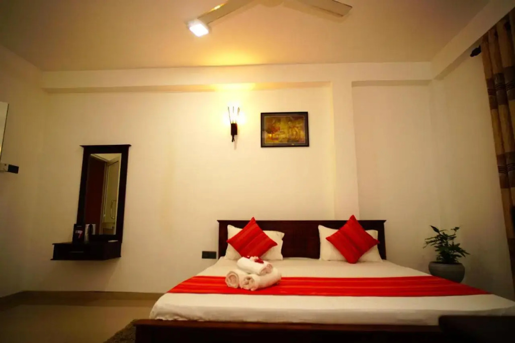 Airport 4 Season Transit Hotel
