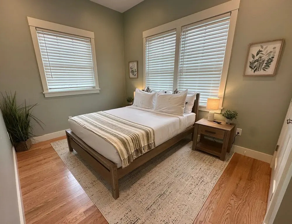 Brand New Construction! 3 Unit5 Bed Property