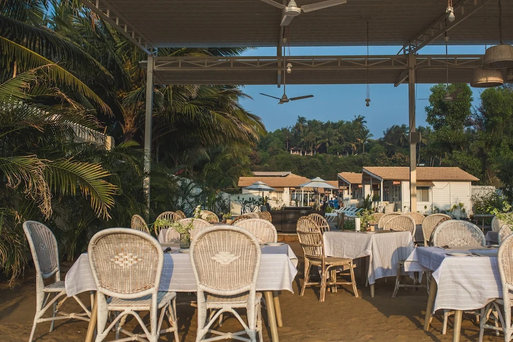 The White Resort