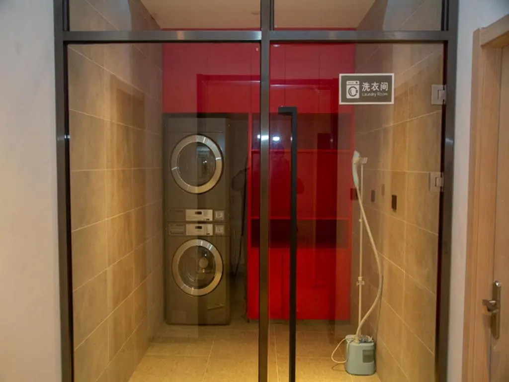 Huayi Collection Hotel (Harbin West Railway Station Hasi Wanda Branch)
