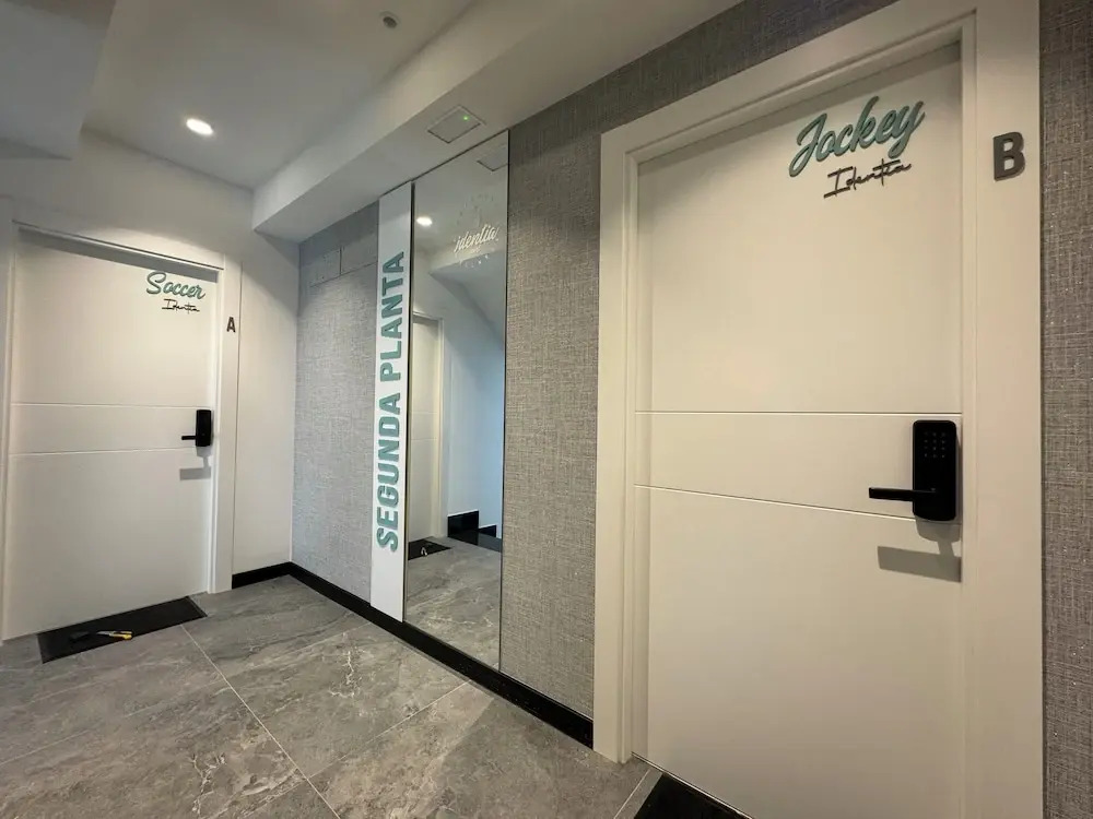 Apartamentos Identia Sport by gaiarooms