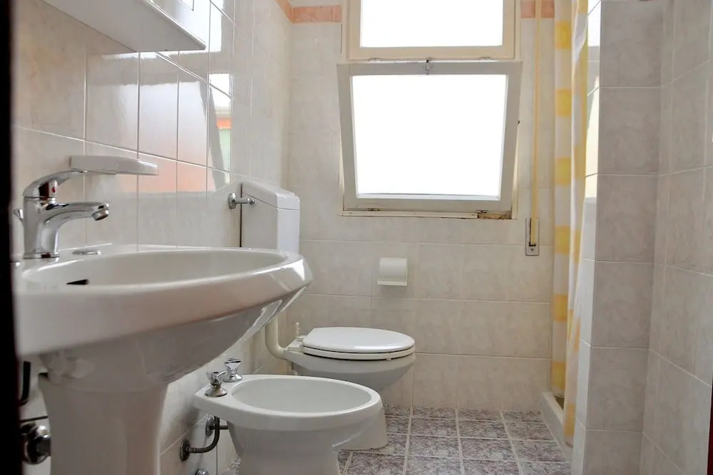 Spacious Seaside Flat for Large Families
