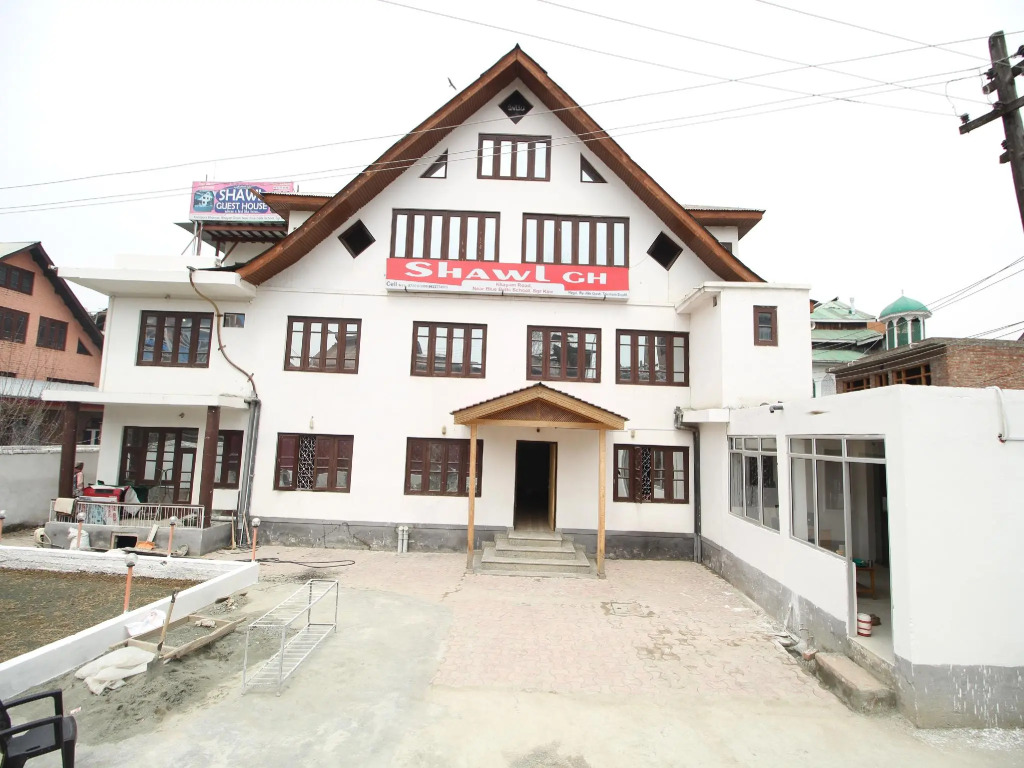 Shawl Gh By OYO Rooms