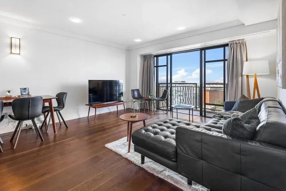 Modern 1BR Escape Central Auckland