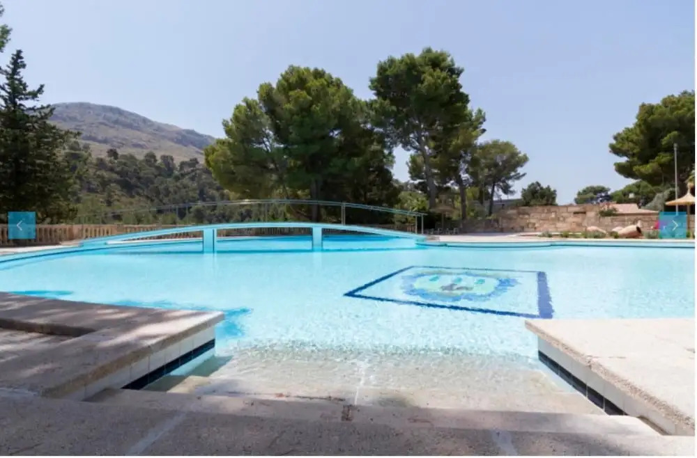 Villa - 6 Bedrooms with Pool - 105092