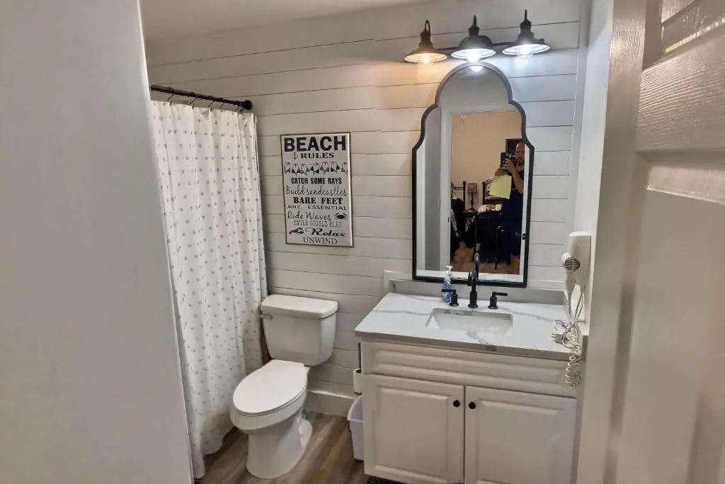 Barefoot Bliss - beachfront condo - sleeps 14