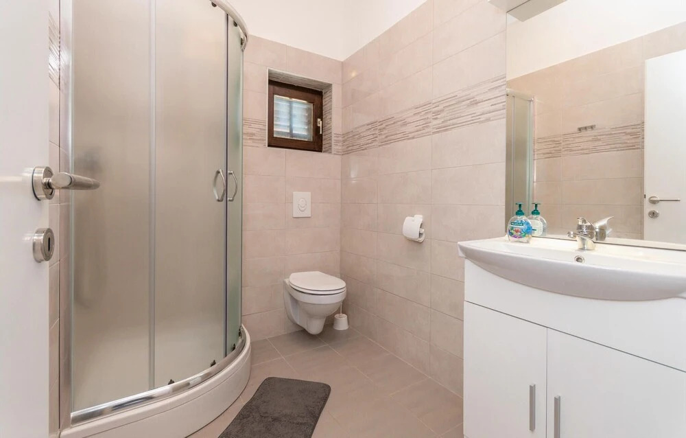 Awesome Apartment in Biograd na Moru With Wifi