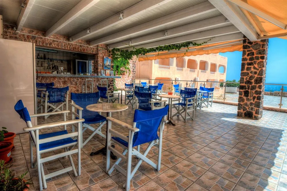 Fira Calm Hotel