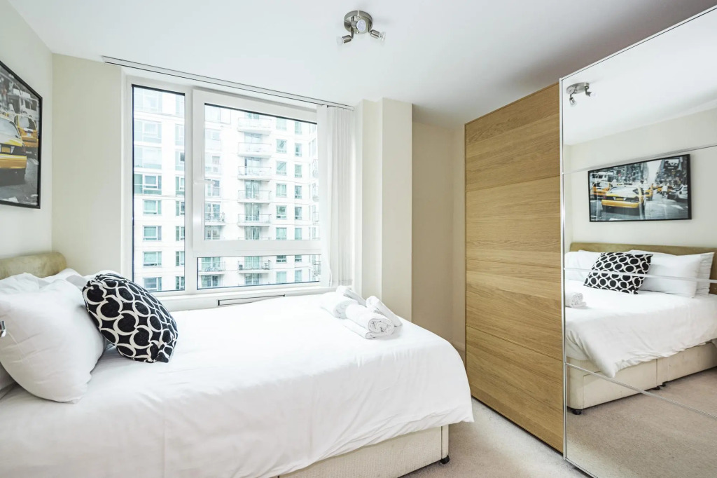 Central London 2 Bed Riverside