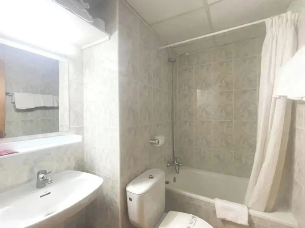 Apartamentos Midi 3000