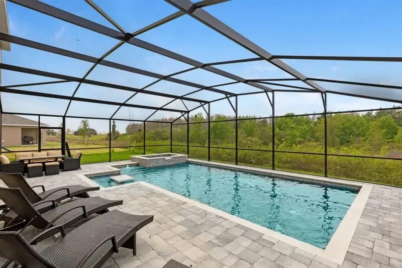 Stunning Modern 4 Bed With Designer Pool Area, Davenport, US