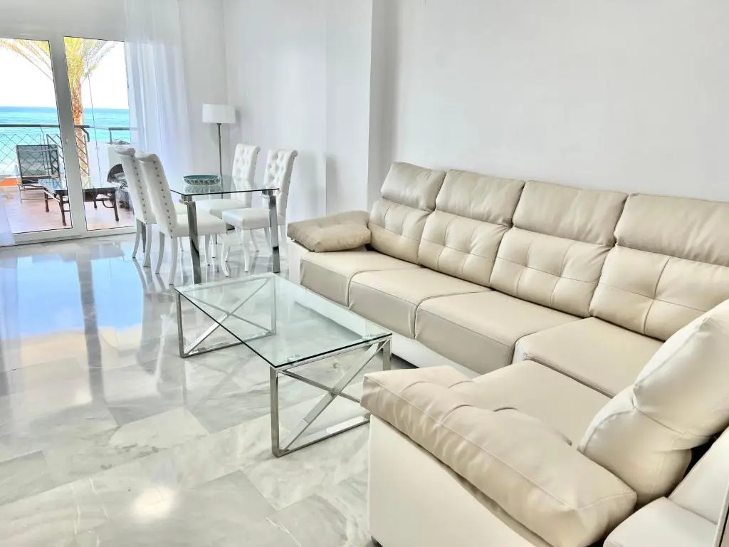 MI CAPRICHO 170 Beachfront Apartment