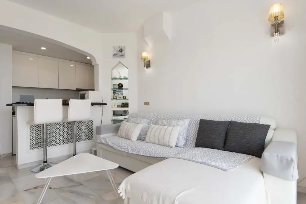 Altamira 38 - One Bed