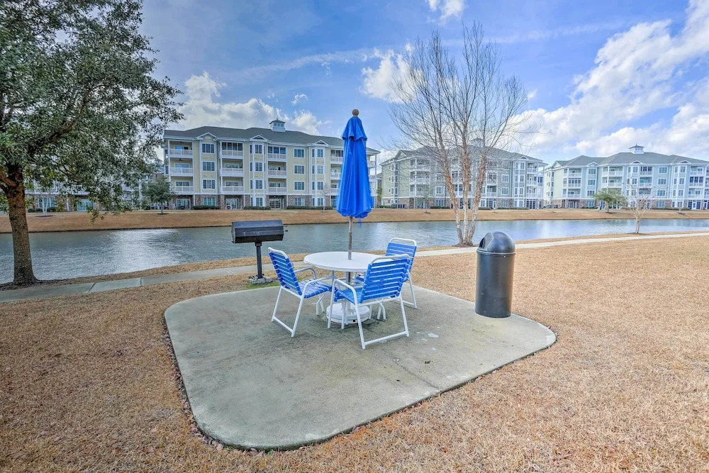 Screened Porch + Golf On-site: Myrtle Beach Condo