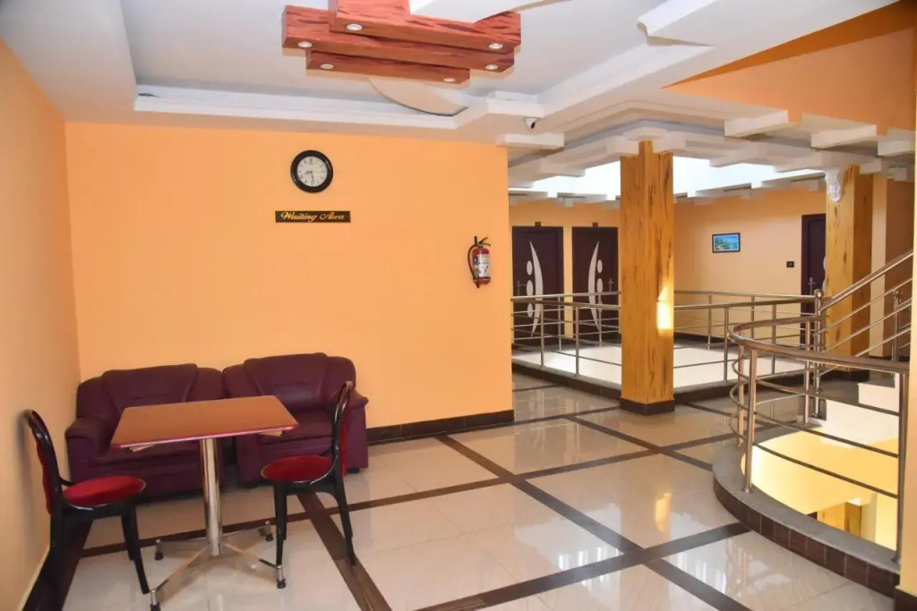 Hotel Holiday Peak