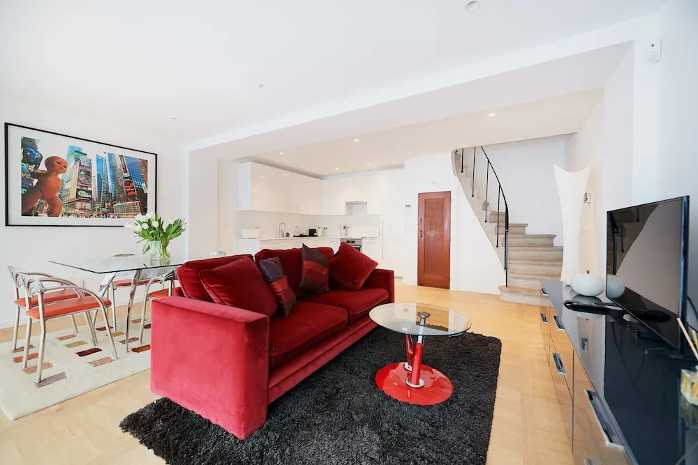 B&B Suites 124