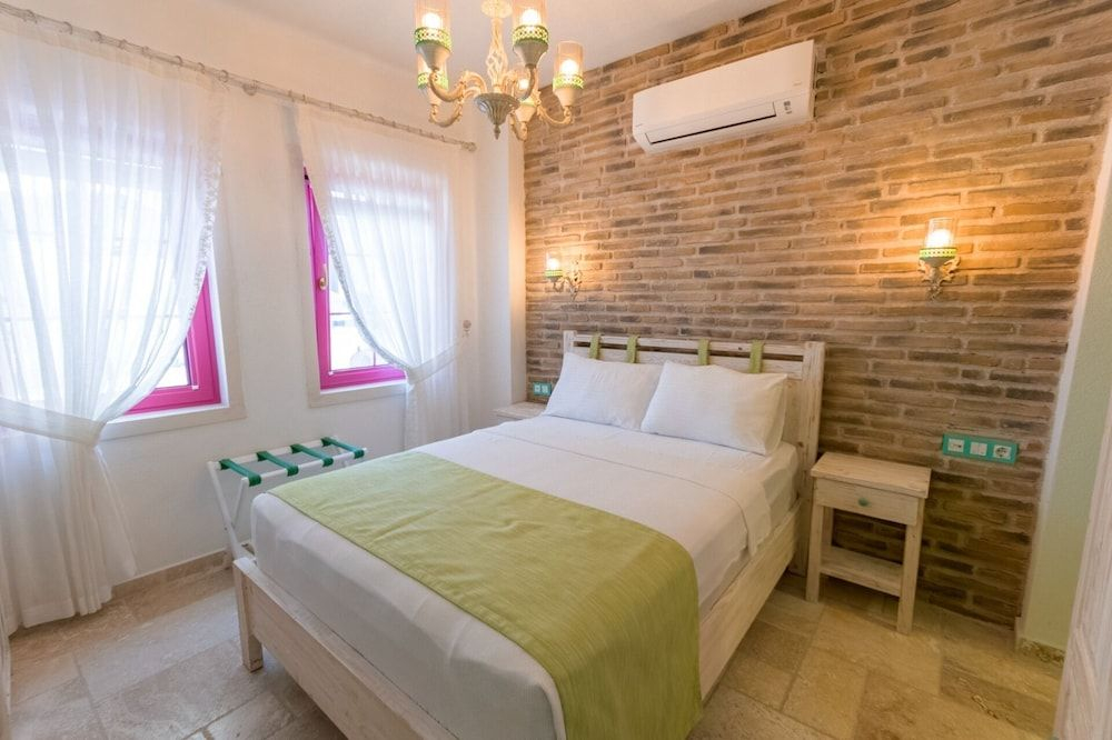 Heros Hotels Bozcaada